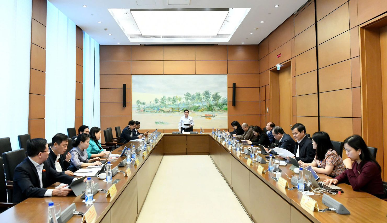 Quang cảnh phi&ecirc;n thảo luận tại Tổ 11.