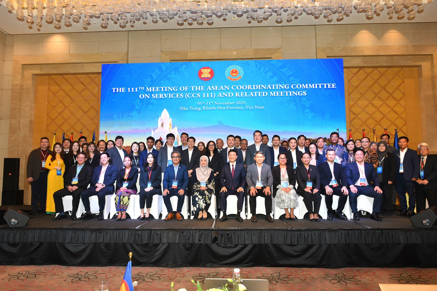 Đại biểu đến từ c&aacute;c nước th&agrave;nh vi&ecirc;n ASEAN v&agrave; Ban Thư k&yacute; ASEAN.