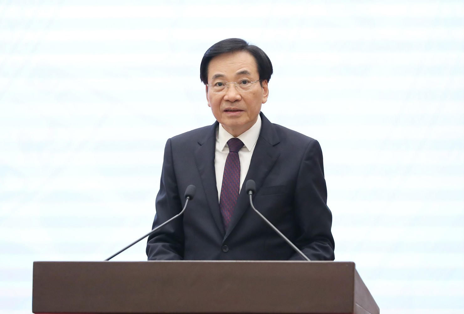 Bộ trưởng, Chủ nhiệm Văn ph&ograve;ng Ch&iacute;nh phủ Trần Văn Sơn th&ocirc;ng tin tại buổi họp b&aacute;o Ch&iacute;nh phủ thường kỳ th&aacute;ng 10/2025.