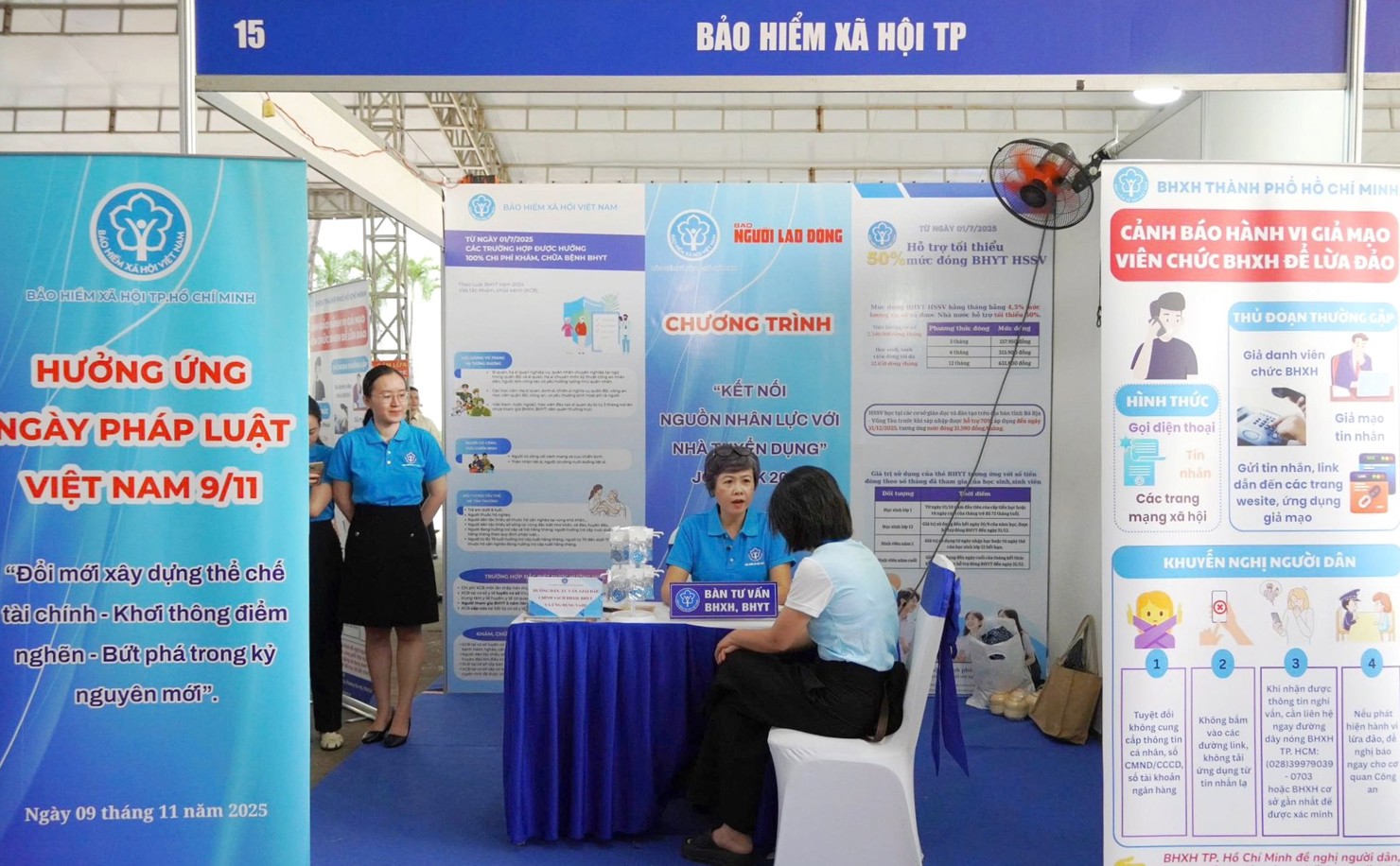 Gian h&agrave;ng tư vấn của BHXH TP. Hồ Ch&iacute; Minh