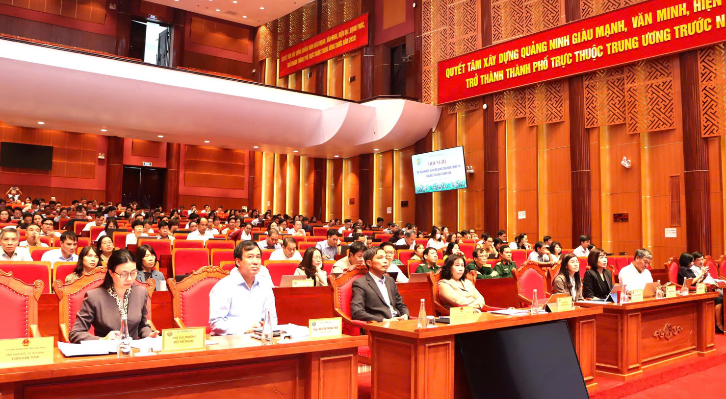 To&agrave;n cảnh Hội nghị tập huấn