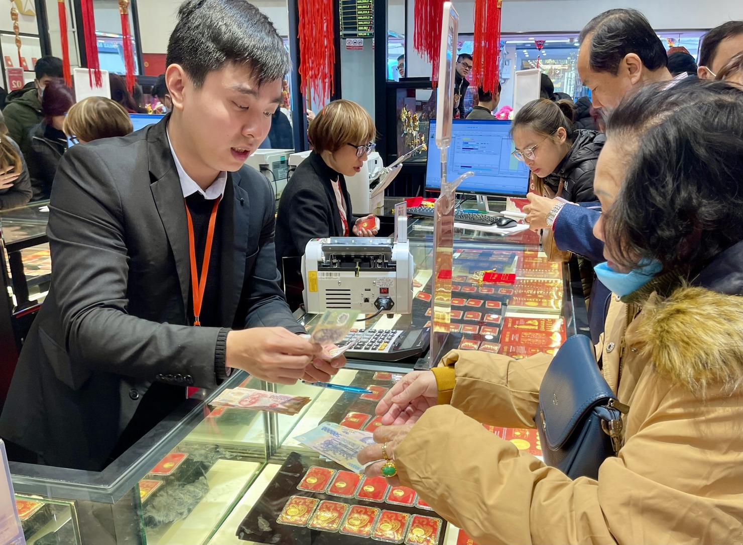 Cần ph&aacute;t triển bền vững, minh bạch thị trường v&agrave;ng trong nước. Ảnh minh hoạ: H.D