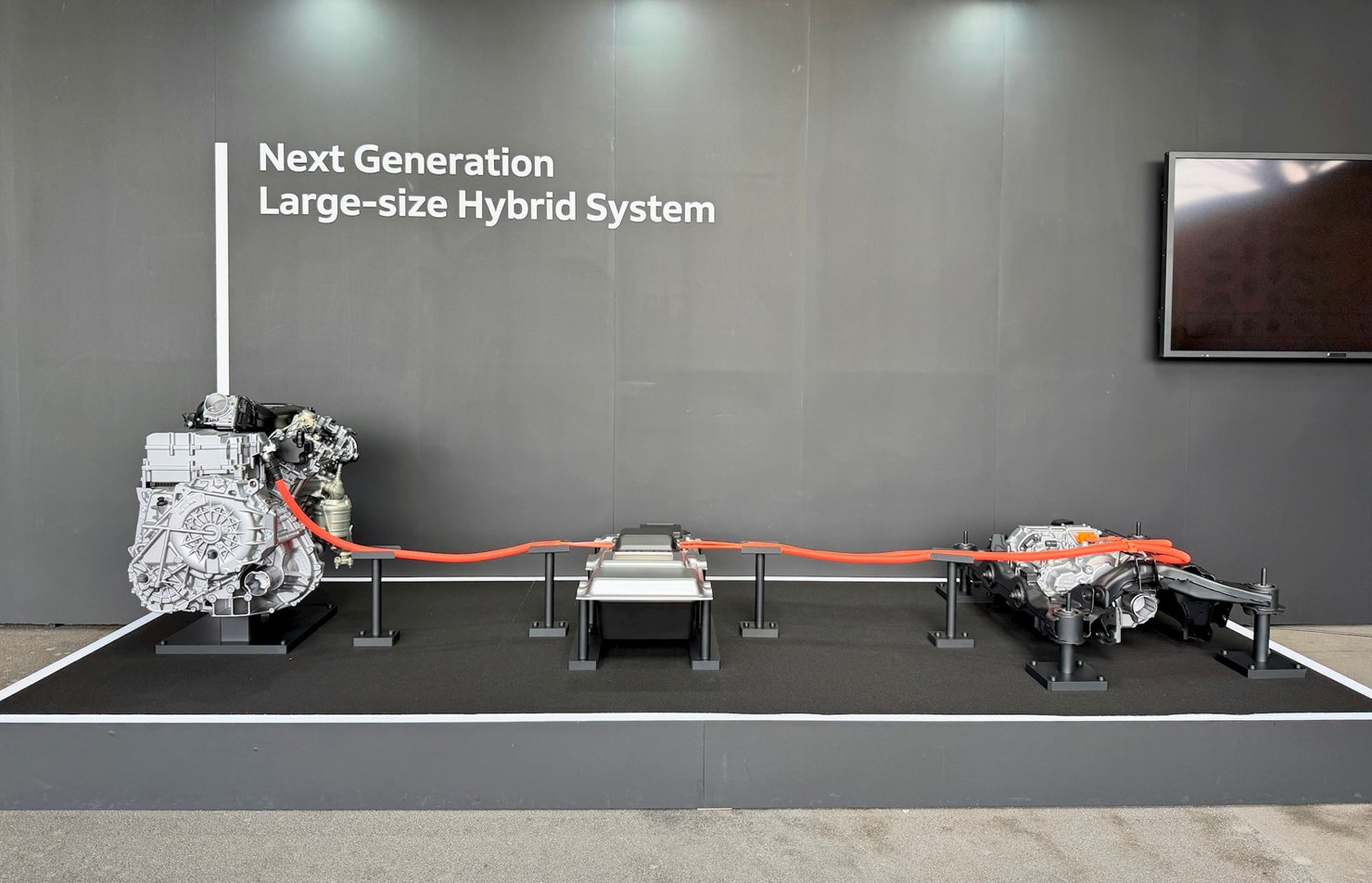 Hệ truyền động hybrid sử dụng động cơ V6 d&agrave;nh cho SUV cỡ lớn thế hệ tiếp theo của Honda. Ảnh: HL.