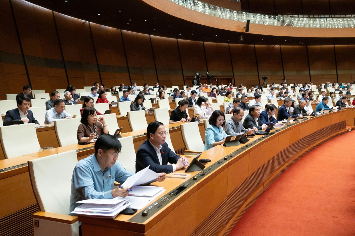 C&aacute;c đại biểu tại phi&ecirc;n họp.