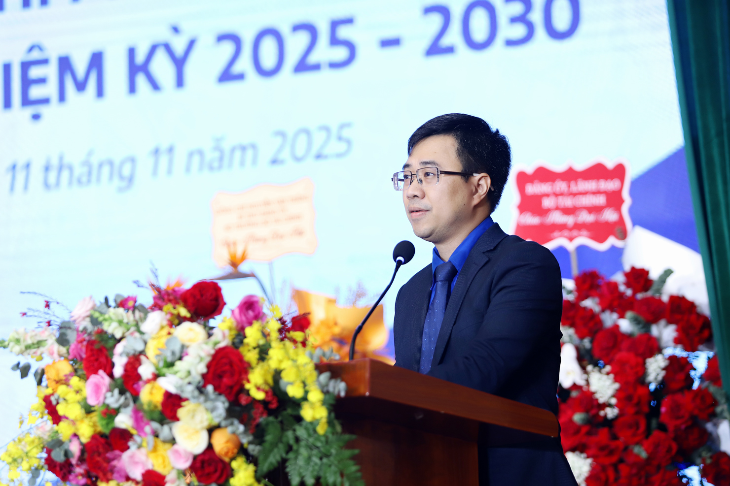 B&iacute; thư Đo&agrave;n Thanh ni&ecirc;n Ch&iacute;nh phủ&nbsp;B&ugrave;i Ho&agrave;ng T&ugrave;ng ph&aacute;t biểu tại Đại hội.