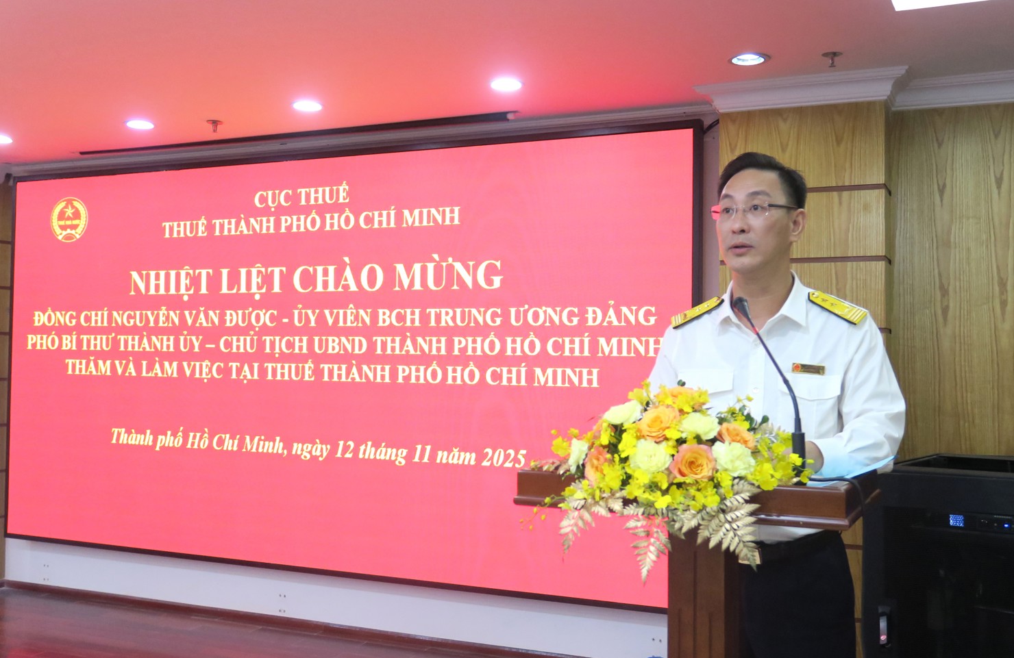Trưởng Thuế TP. Hồ Ch&iacute; Minh Đo&agrave;n Minh Dũng cho biết, đ&acirc;y l&agrave; lần đầu ti&ecirc;n Thuế TP. Hồ Ch&iacute; Minh ho&agrave;n th&agrave;nh nhiệm vụ thu ng&acirc;n s&aacute;ch Ch&iacute;nh phủ giao từ th&aacute;ng 10. Ảnh: Đức Mỹ
