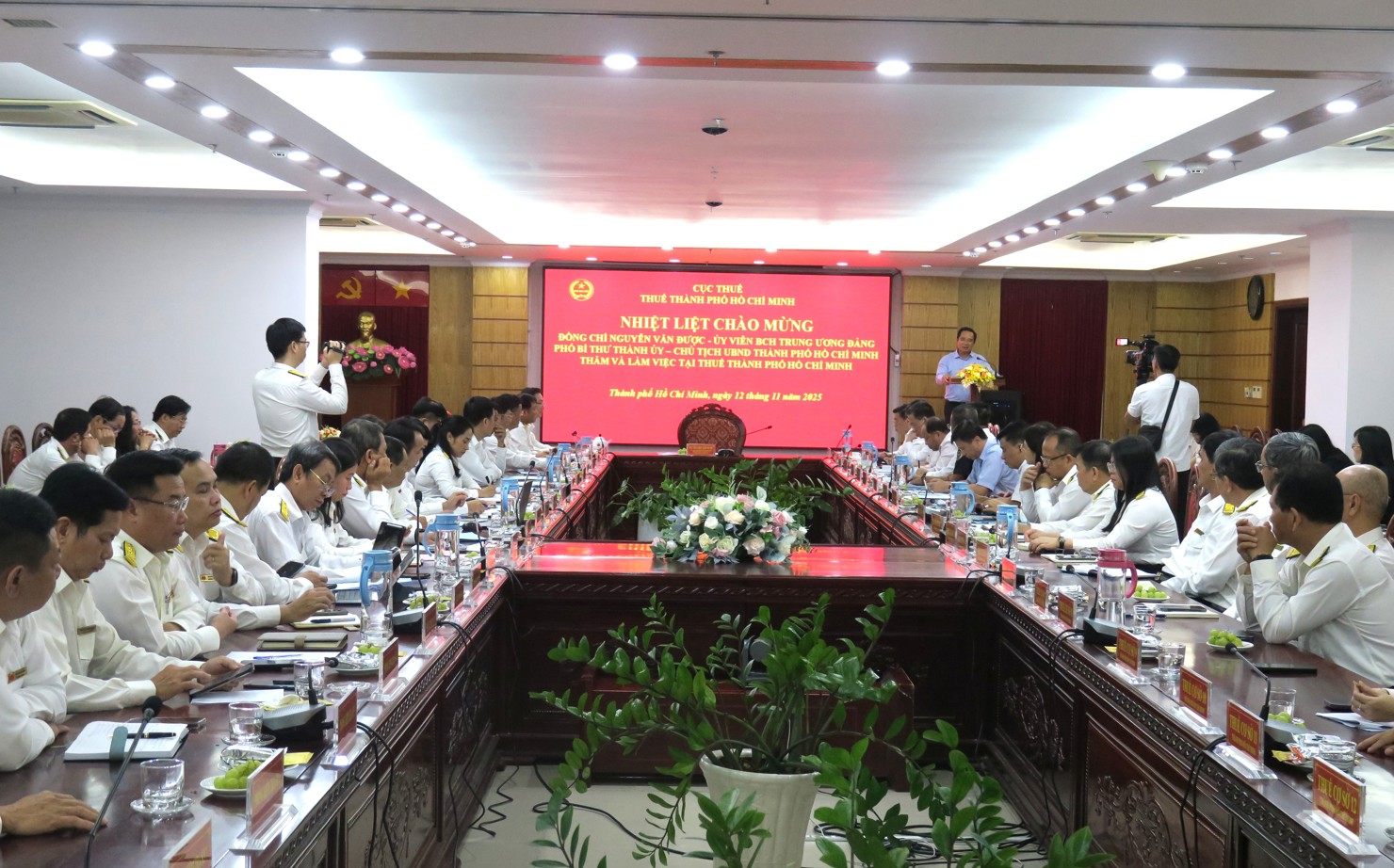 &Ocirc;ng Nguyễn Văn Được chia sẻ, TP. Hồ Ch&iacute; Minh l&agrave; địa phương thu h&uacute;t nhiều vốn đầu tư FDI nhất (trong gần 8 tỷ USD, c&oacute; 2 tỷ USD thuộc lĩnh vực c&ocirc;ng nghệ cao).