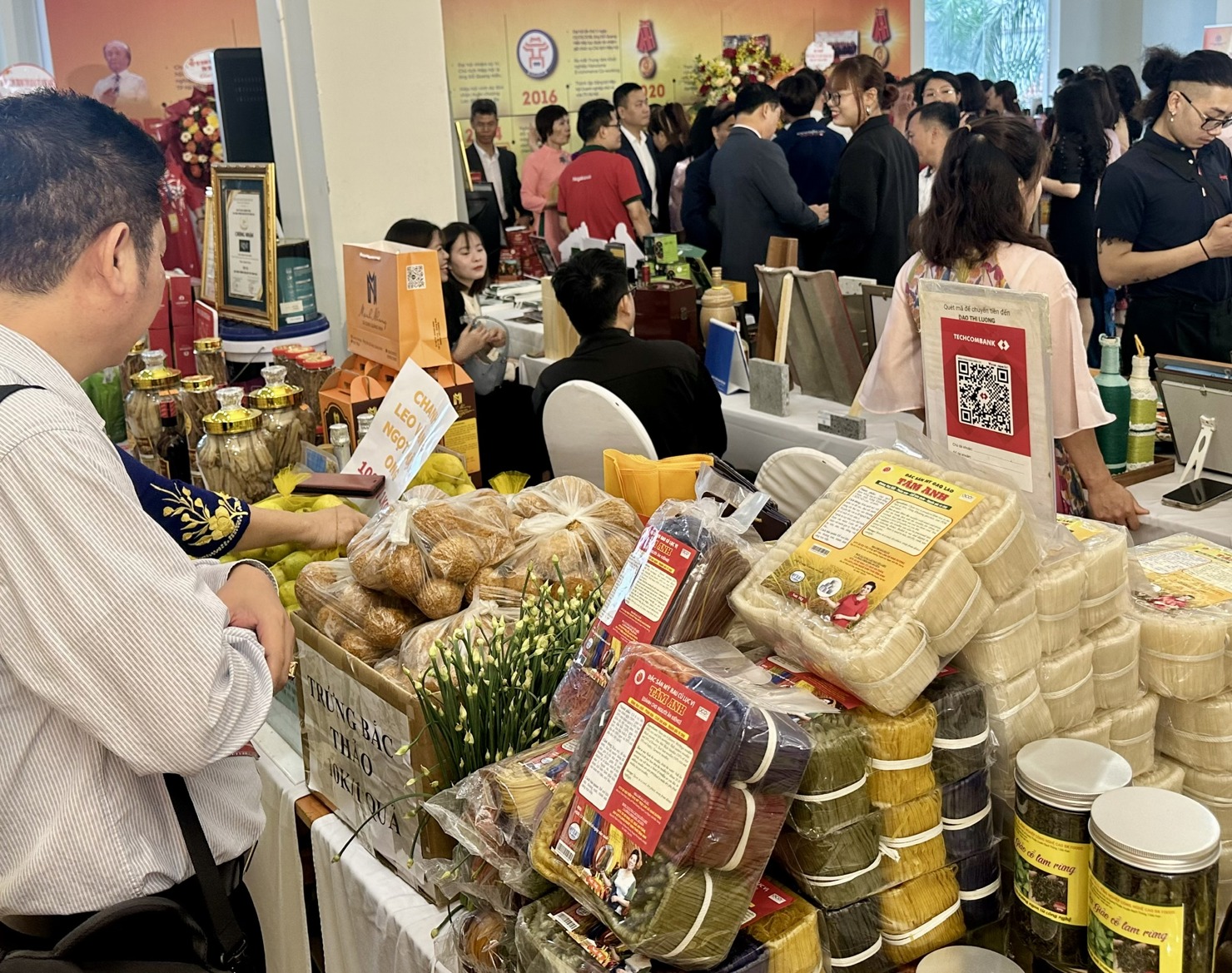 Những chương tr&igrave;nh kết nối cung - cầu, b&igrave;nh ổn gi&aacute; cần đẩy mạnh triển khai trong những th&aacute;ng cuối năm. Ảnh minh hoạ: H.D