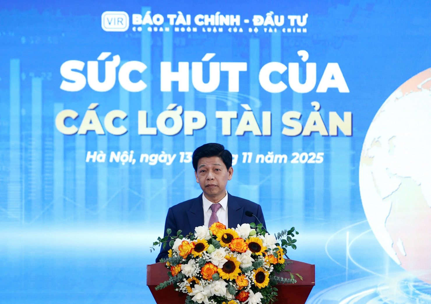 Tổng Bi&ecirc;n tập B&aacute;o T&agrave;i ch&iacute;nh - Đầu tư Phạm Văn Ho&agrave;nh ph&aacute;t biểu tại Hội thảo.