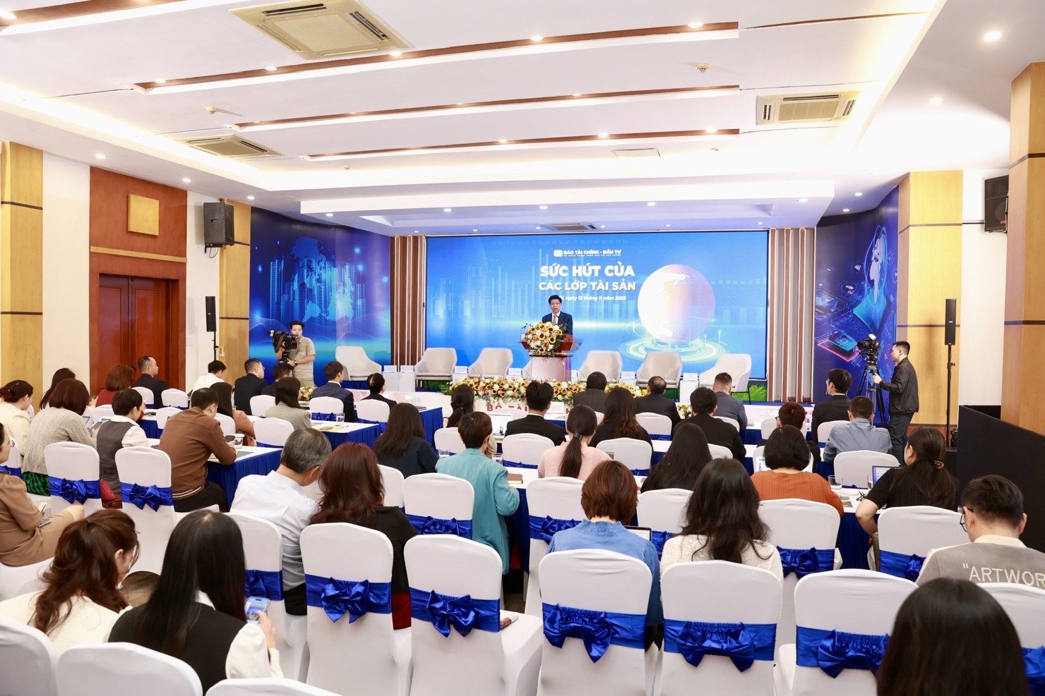 To&agrave;n cảnh Hội thảo.