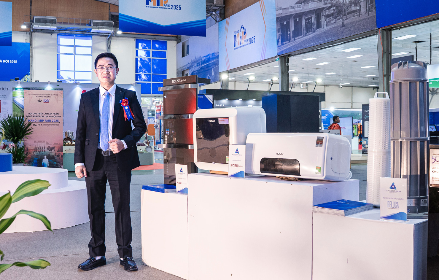 Khu vực trưng b&agrave;y sản phẩm của Tập đo&agrave;n tại Lễ trao giải