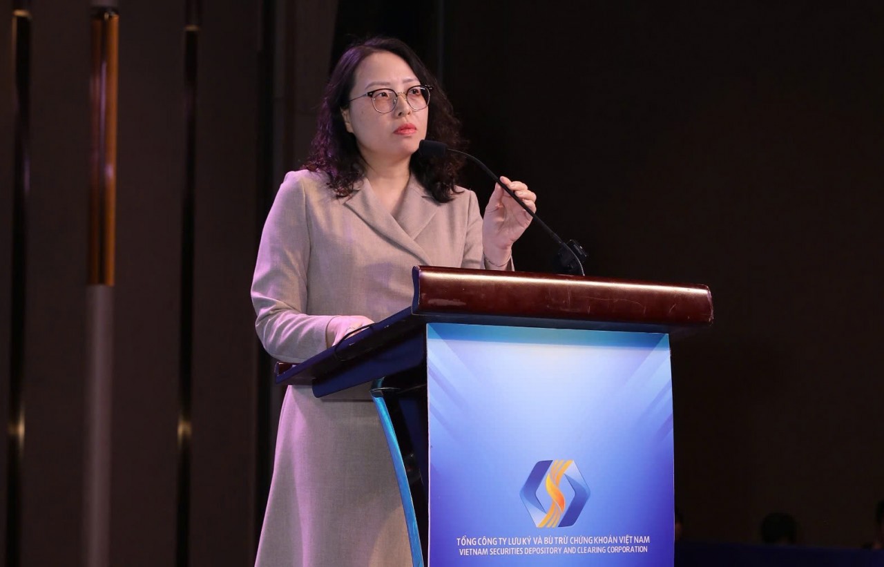 B&agrave; Tạ Thanh B&igrave;nh - Tổng Gi&aacute;m đốc VSDC.