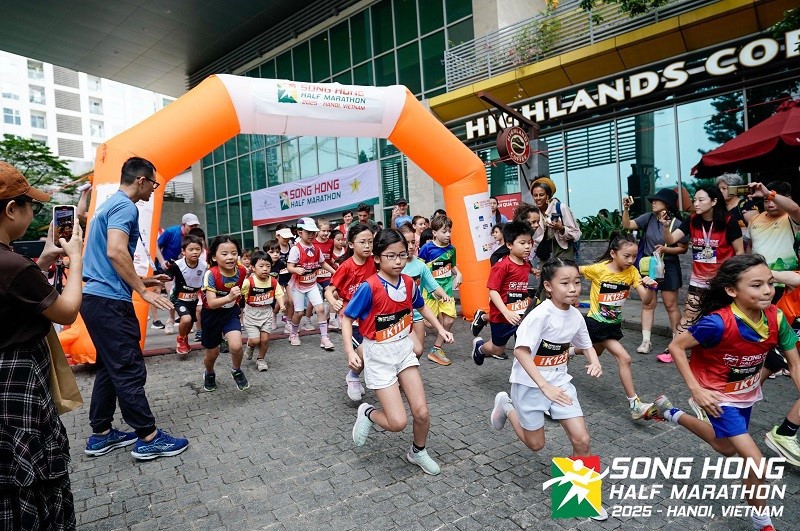 Giải chạy HHM 2025: Hành trình gắn kết cộng đồng quốc tế giữa lòng Ciputra - Ảnh 2