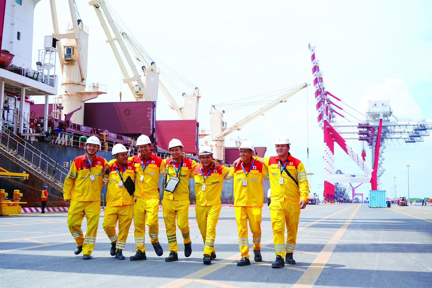 Nguồn nh&acirc;n lực cảng quốc tế Long An