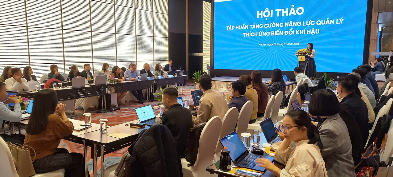 To&agrave;n cảnh Hội thảo