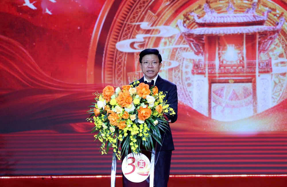 GS.TS Ho&agrave;ng Anh Tuấn - Hiệu trưởng Trường đại học Khoa học x&atilde; hội v&agrave; Nh&acirc;n văn ph&aacute;t biểu tại buổi Lễ