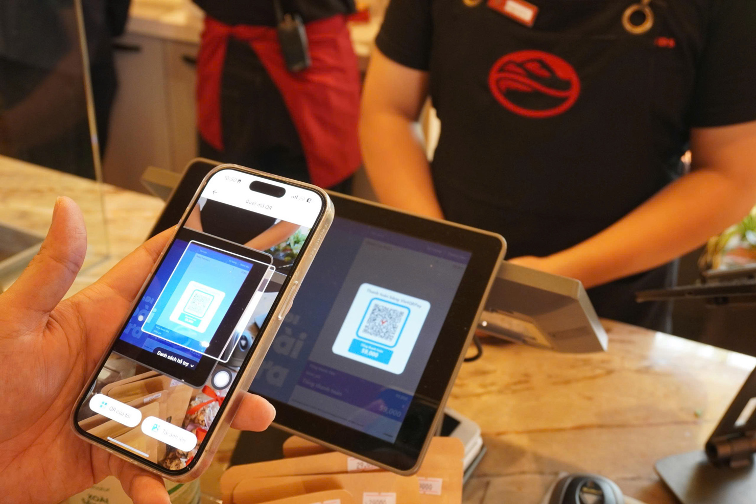 VietQRPay cho thanh to&aacute;n b&aacute;n lẻ trong nước v&agrave; VietQRGlobal cho thanh to&aacute;n xuy&ecirc;n bi&ecirc;n giới.