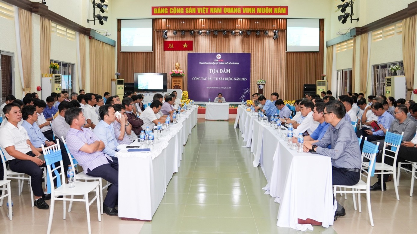 Quang cảnh buổi tọa đ&agrave;m