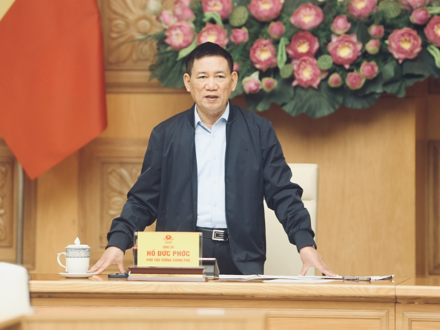 Ph&oacute; Thủ tướng Ch&iacute;nh phủ Hồ Đức Phớc ph&aacute;t biểu tại cuộc họp. Ảnh: KH