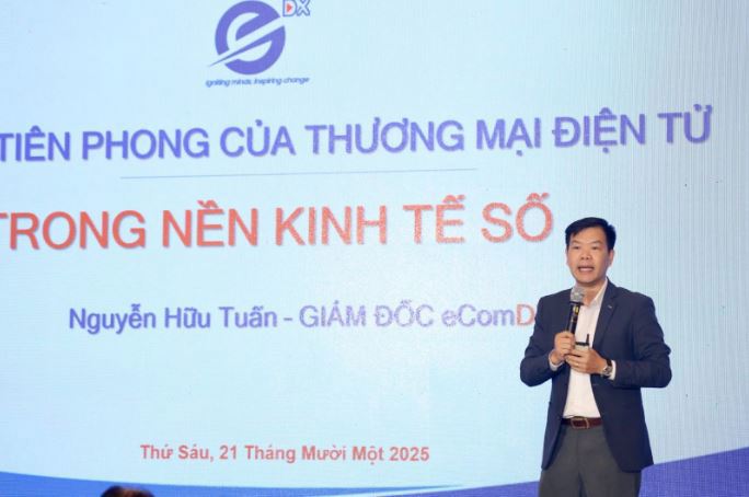 &Ocirc;ng Nguyễn Hữu Tuấn - Gi&aacute;m đốc Trung t&acirc;m Ph&aacute;t triển Thương mại điện tử v&agrave; C&ocirc;ng nghệ số - eComDX (Bộ C&ocirc;ng Thương).