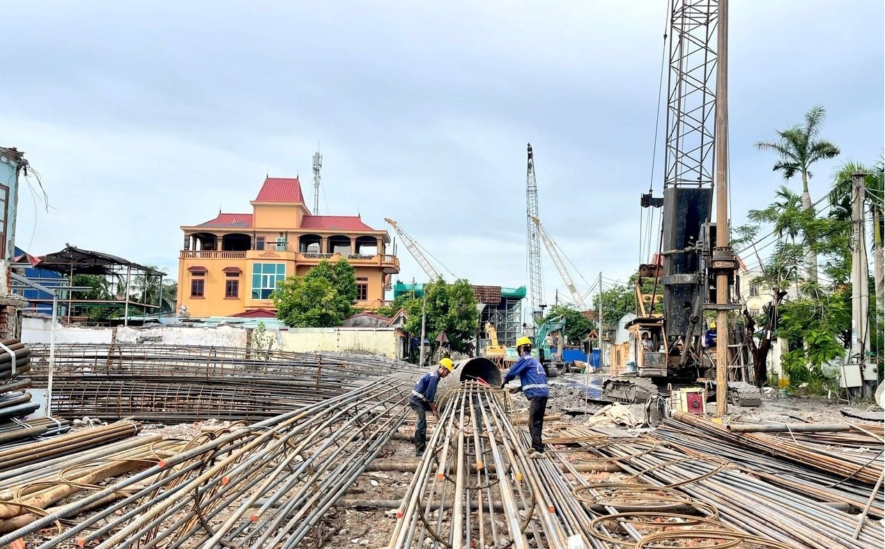 Giải ng&acirc;n vốn đầu tư c&ocirc;ng được xem l&agrave; động lực quan trọng g&oacute;p phần th&uacute;c đẩy tăng trưởng kinh tế.