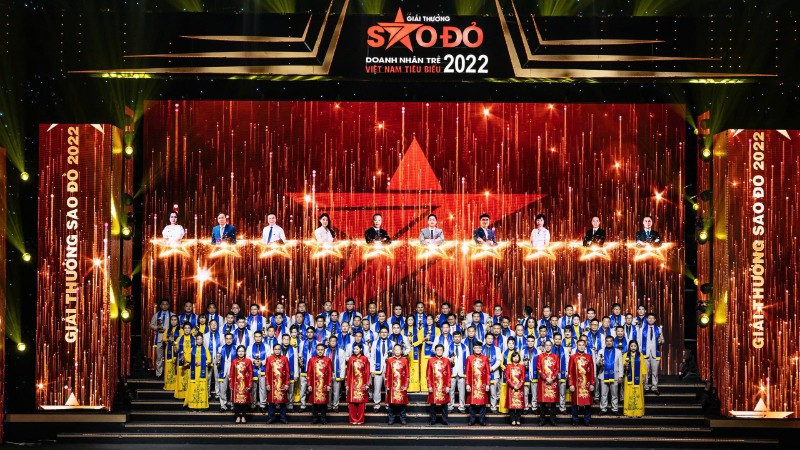 Danh hiệu &ldquo;Sao Đỏ danh dự&rdquo; sẽ được trao cho&nbsp;duy nhất một doanh nh&acirc;n trẻ gi&agrave;u nghị lực, vượt l&ecirc;n nghịch cảnh.