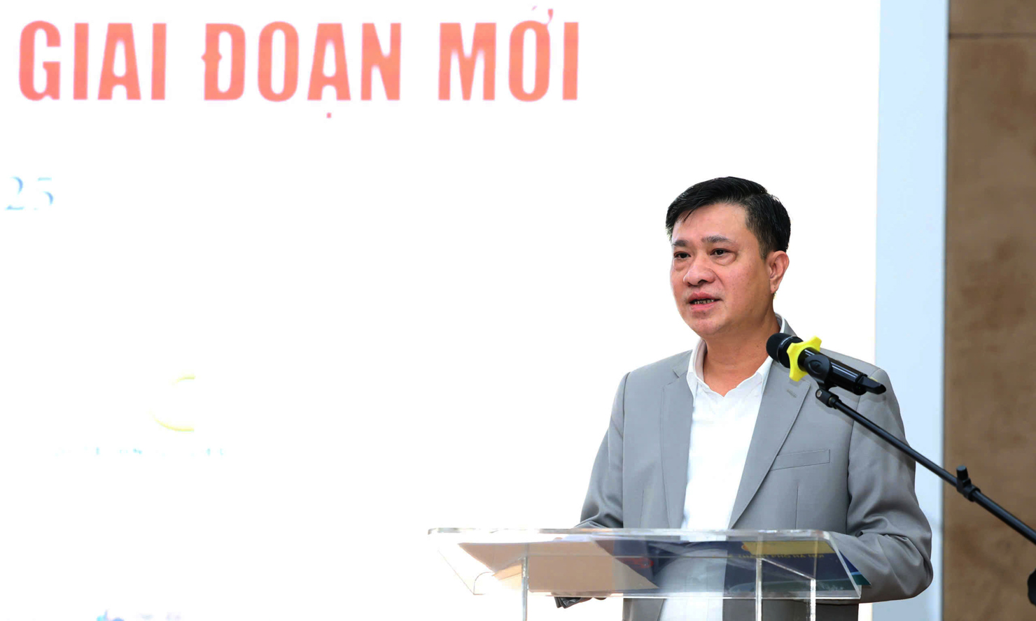 Ph&oacute; Trưởng Thuế TP. H&agrave; Nội Nguyễn Tiến Minh ph&aacute;t biểu.