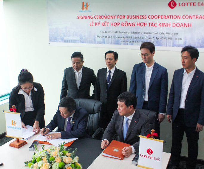 Lễ ký kết giữa Hưng Lộc Phát Corp và công ty Lotte E&C. Ảnh Linh Phi