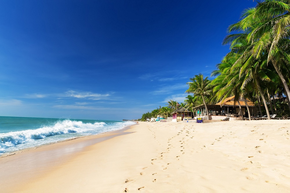 Tiềm năng du lịch với biển xanh, cát trắng, nắng vàng là “điểm tựa” vững chắc để BĐS nghỉ dưỡng Phan Thiết phát triển. Ảnh: Khánh Linh