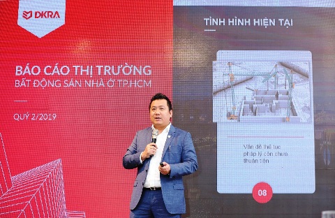 CEO DKRA Vietnam Phạm Lâm chia sẻ thông tin về thị trường bất động sản TP. Hồ Chí Minh. Ảnh DKRA