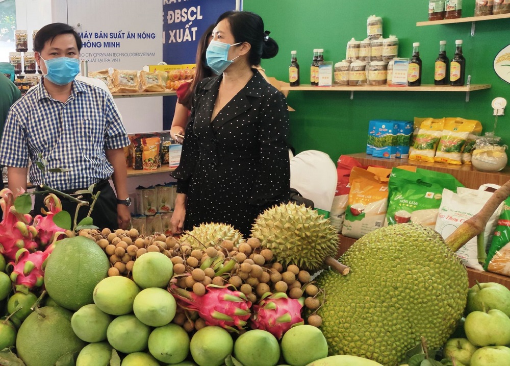 Các sản phẩm trái cây ngon, đặc sản của Cần Thơ được trưng bày, giới thiệu tại một sự kiện triển lãm được tổ chức hồi tháng 4/2021. Ảnh: Khánh Trung