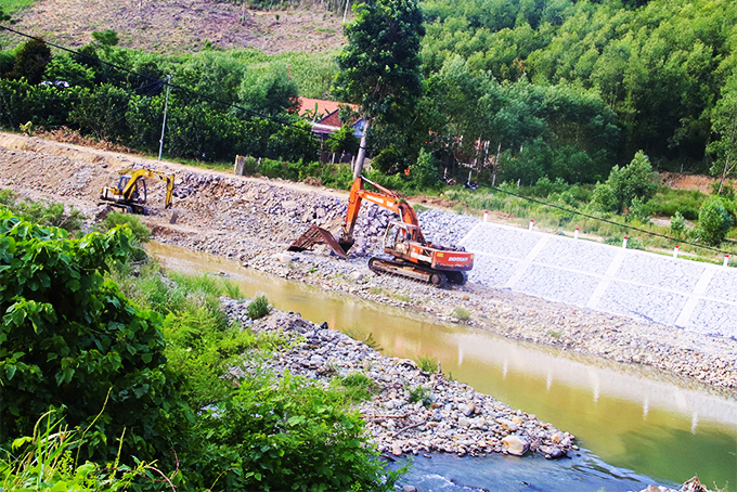Dự án kè sông Khế tỉnh Khánh Hòa. Ảnh: Đình Lâm