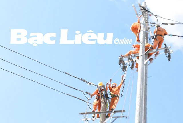 Đầu tư lưới điện phục vụ sản xuất trên địa bàn huyện Đông Hải. Ảnh: T.A