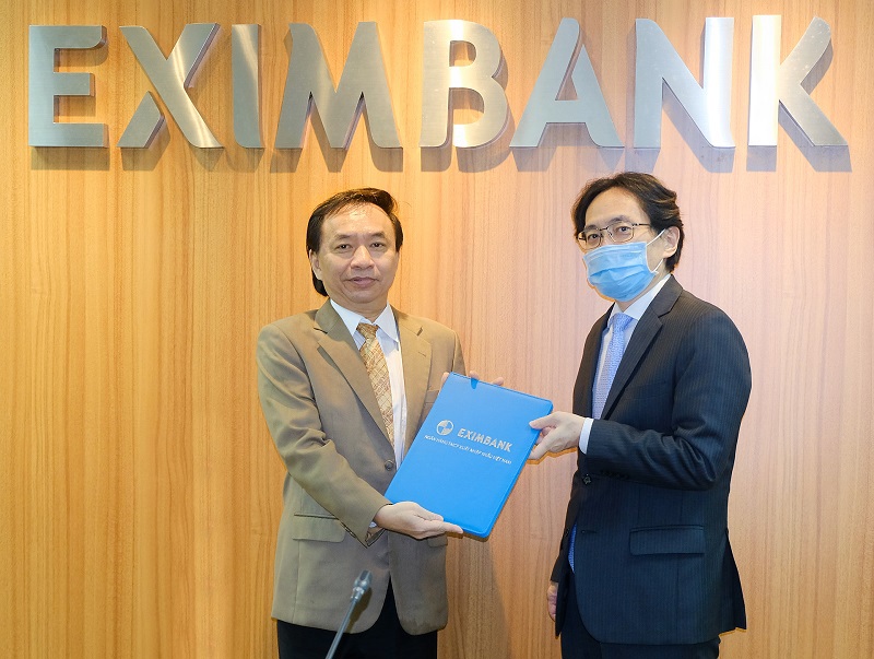 Ông Trần Tấn Lộc đảm nhiệm chức vụ CEO Eximbank kể từ ngày 8/9/2021, thời giạn giữ chức vụ là 1 năm. Ảnh: EIB.