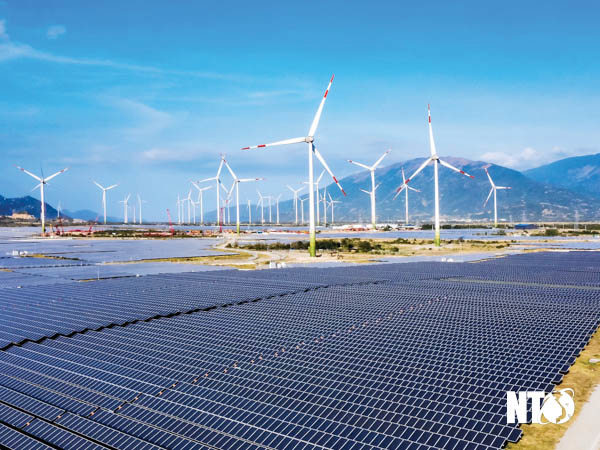 Các dự án năng lượng đi vào hoạt động tạo năng lực tăng thêm cho doanh nghiệp ngành công nghiệp. Ảnh: Hồng Lâm