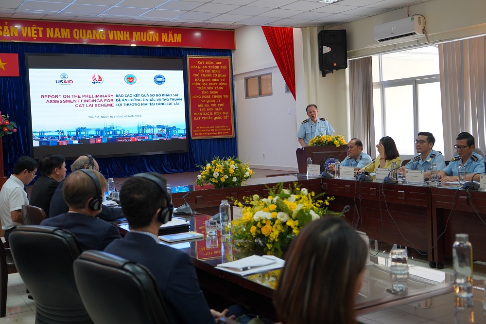 Ông Đinh Ngọc Thắng - Cục trưởng Cục Hải quan TP. Hồ Chí Minh phát biểu tại buổi họp. Ảnh HT