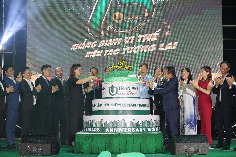 Lễ kỷ niệm 15 năm thành lập Trần Anh Group. Ảnh: TA.