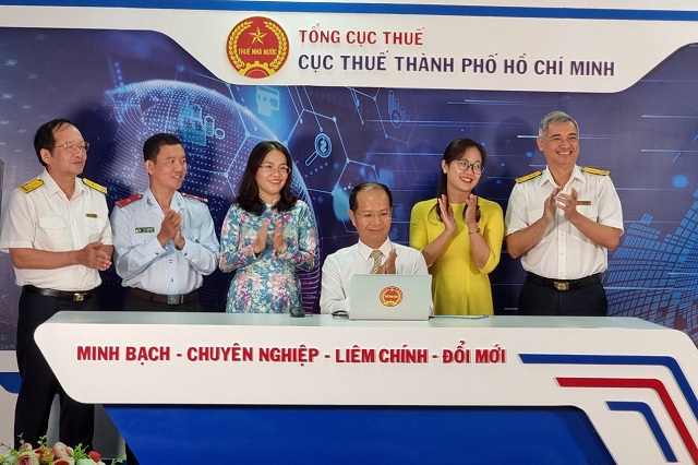 L&atilde;nh đạo Cục Thuế TP. Hồ Ch&iacute; Minh tại buổi quay thưởng đợt 1 năm 2022. DT