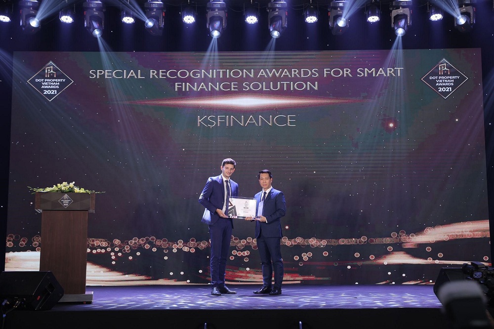 KSF Group được vinh danh với Giải thưởng giải pháp tài chính thông minh Việt Nam 2021. Ảnh: KSF.
