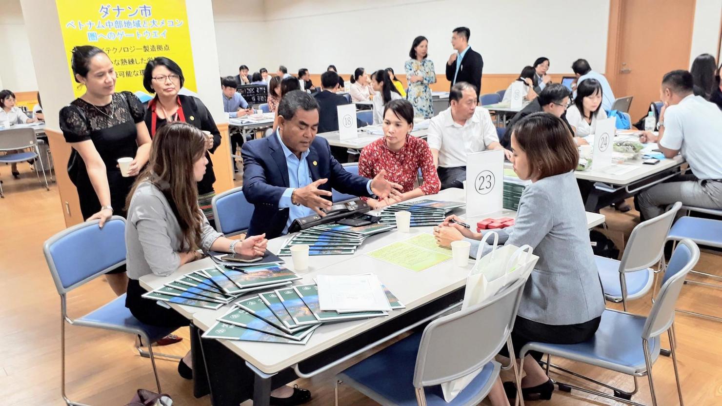 Đoàn công tác của tỉnh Đắk Lắk làm việc tại Nhật Bản trong khuôn khổ Hội thảo hợp tác thương mại đầu tư Việt Nam - Nhật Bản năm 2019. Ảnh: Sở Công thương cung cấp