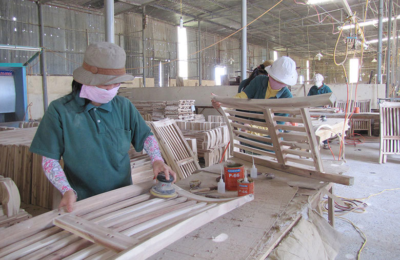 Một doanh nghiệp hoạt động sản xuất công nghiệp tại huyện Tây Hòa. Ảnh: Ngô Xuân