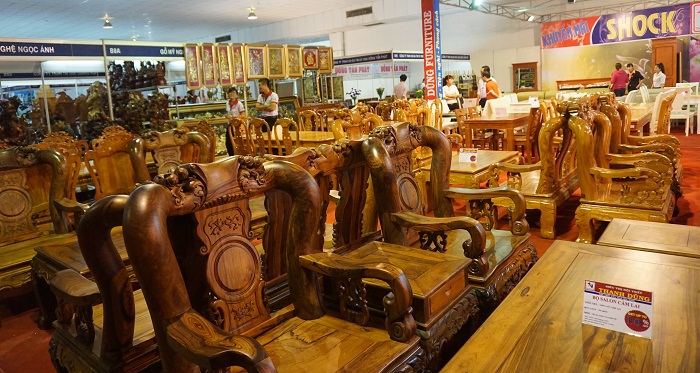 Hội chợ là cơ hội để kích cầu ngành gỗ. Ảnh Hải Ngọc