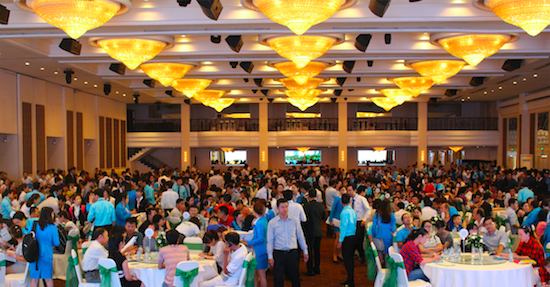 Hơn 1.000 khách hàng tham dự lễ công bố dự án Opal Riverside. Ảnh Financeplus.vn