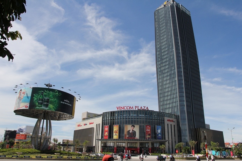 Trung tâm thương mại Vincom Plaza Hà Tĩnh thuộc tổ hợp tòa tháp cao nhất Bắc Trung Bộ. Nguồn Vingroup