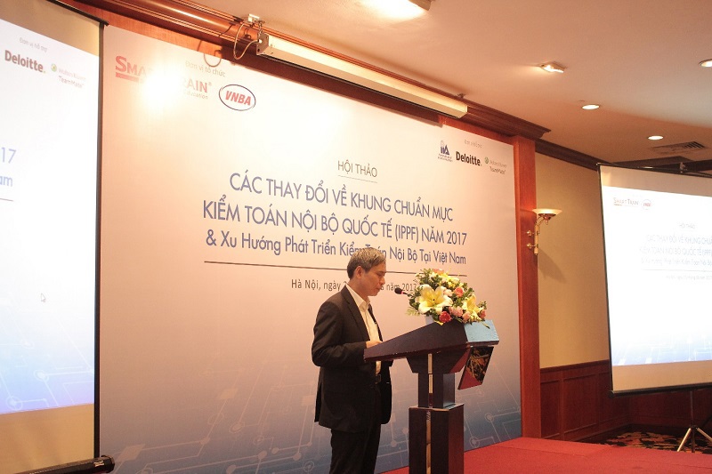 Ông Nguyễn Toàn Thắng – Tổng thư ký Hiệp hội Ngân hàng Việt Nam (VNBA) phát biểu khai mạc hội thảo. Ảnh Hoàng Anh