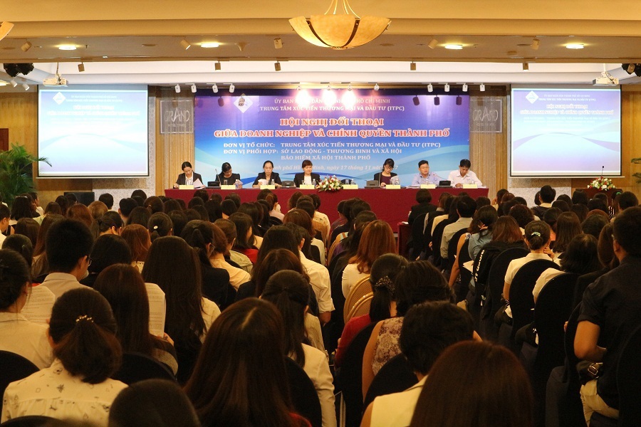 Toàn cảnh hội nghị đối thoại giữa doanh nghiệp với Chính quyền TP. Hồ Chí Minh. Ảnh: Hữu Thông