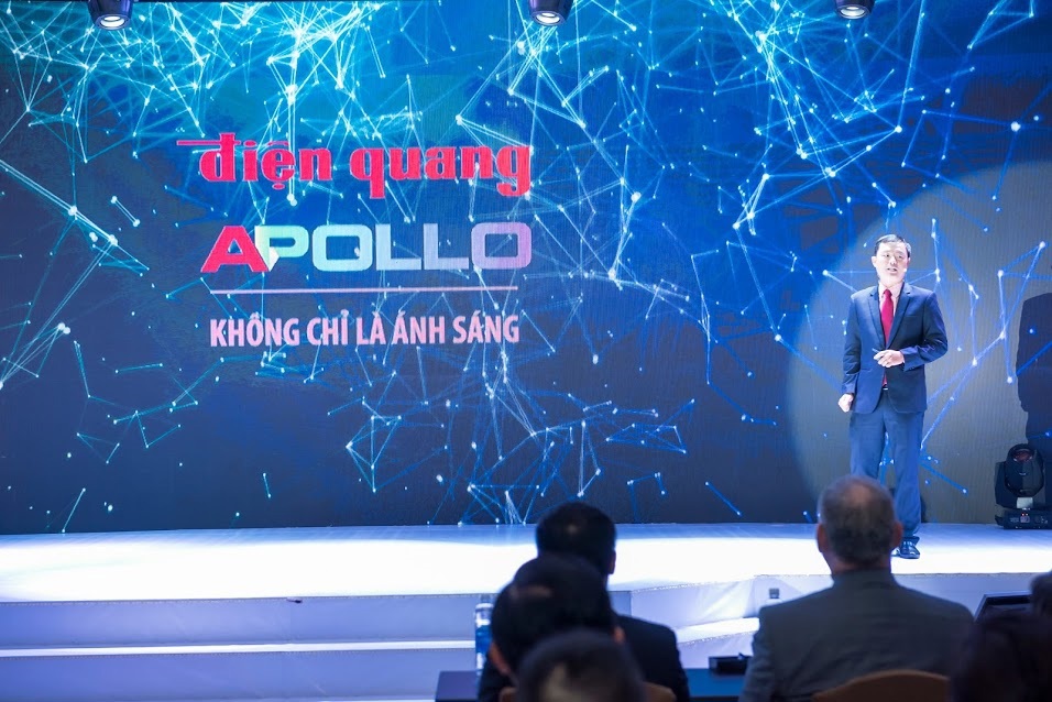  Đại diện công ty Điện Quang trình bày về giải pháp công nghệ Điện Quang Apollo. Ảnh Nguyễn Phương