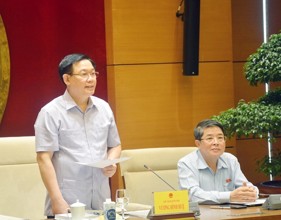 Chủ tịch Quốc hội Vương Đình Huệ và Phó chủ tịch Quốc hội Nguyễn Đức Hải tại cuộc làm việc