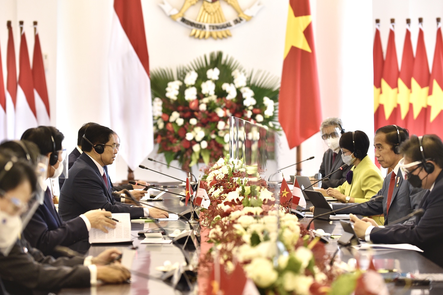 Tổng thống Indonesia Joko Widodo đón tiếp và hội đàm với Thủ tướng Chính phủ Phạm Minh Chính. Ảnh: VGP
