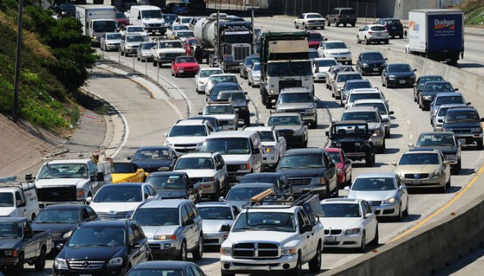 California là một tiểu bang Mỹ đối mặt nhiều sức ép về giao thông